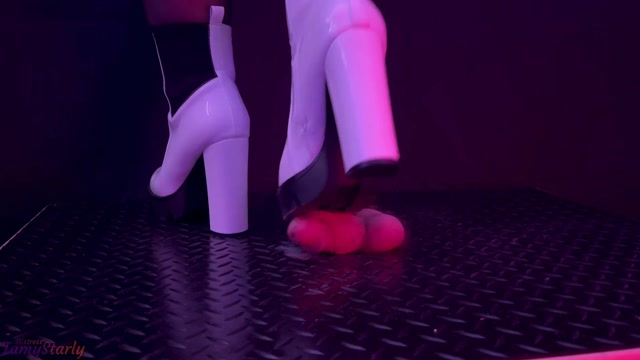 Tamy Starly - A Too-Hard Bootjob in White Ankle Tank Boots 00001
