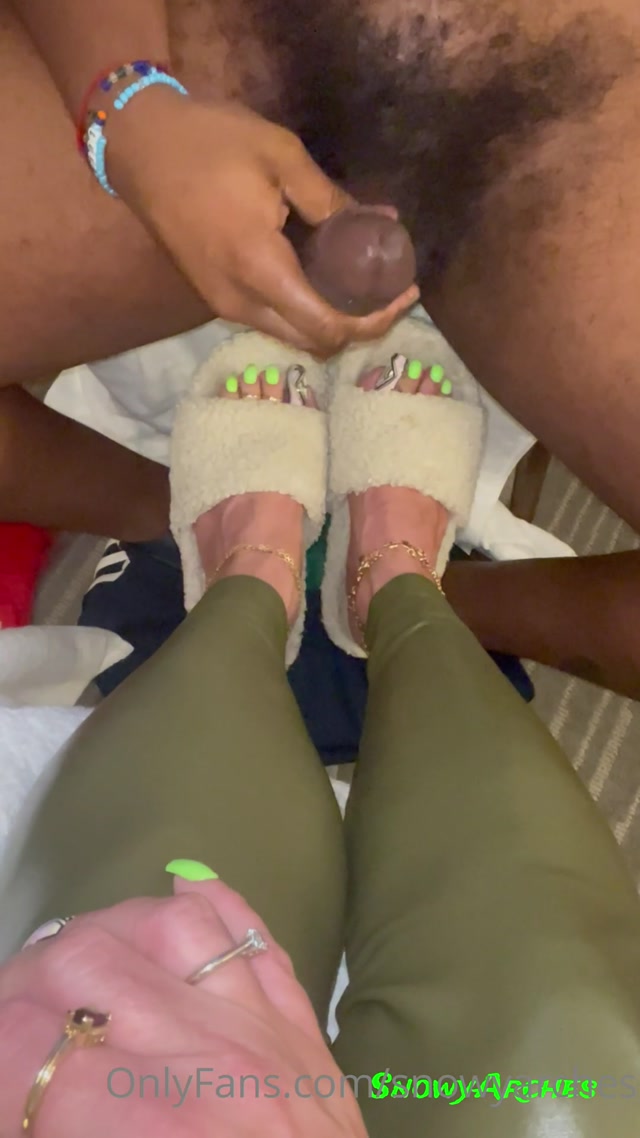 snowyarches 06 05 2022 2446482122 i had fun watching him stroke his dick to my heels and slippers. i liked the way he let m 00013