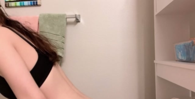 GoddessMayHere - Take A Peek While I Leak 00002 GoddessMayHere - Take A Peek While I Leak 00002