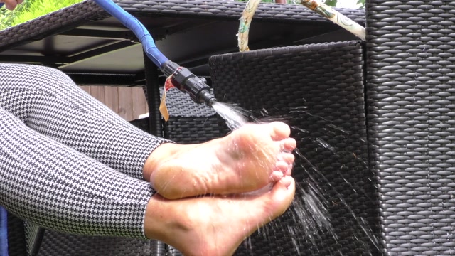 JemStone PornStar - FOOT JOB IN GARDEN 00010 JemStone PornStar - FOOT JOB IN GARDEN 00010