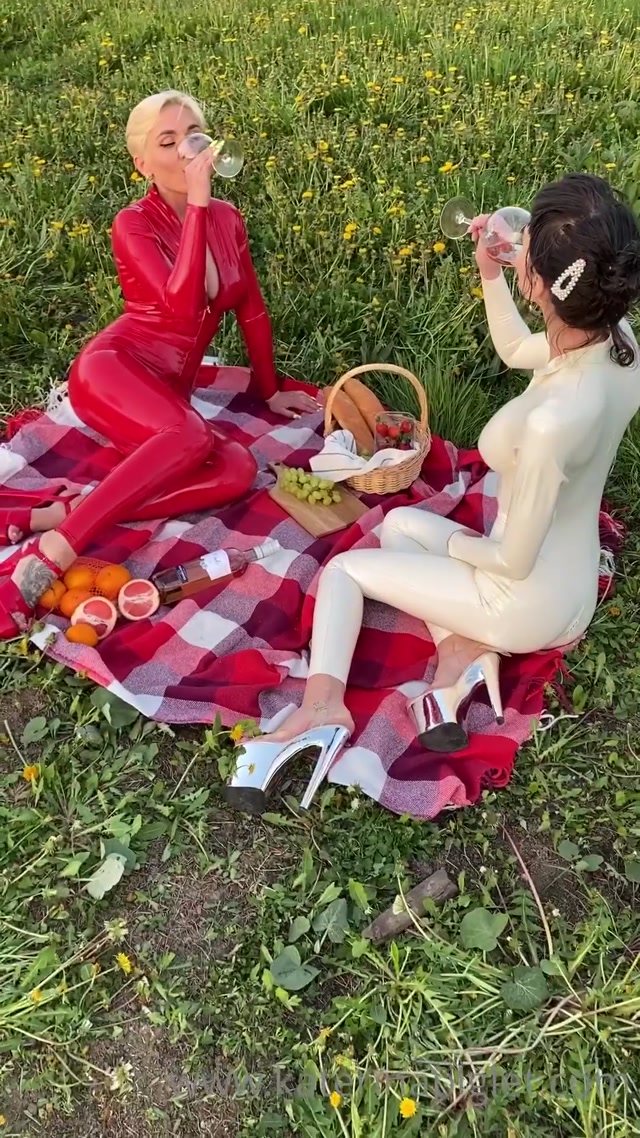 Katerina Piglet - Hot Continuation Of Our Picnic 00001