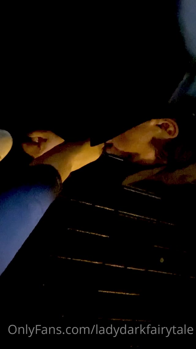 Lady Dark Fairy - Foot Fetish In Public – DARK FAIRY 00010
