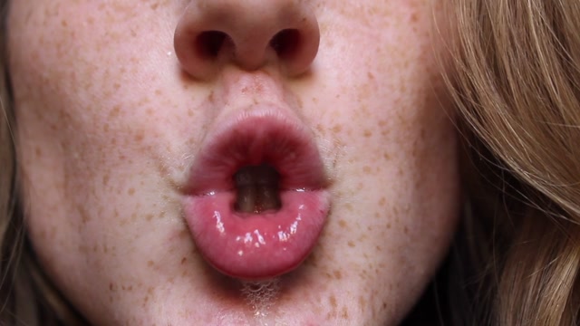 LittleRedheadLisa - Lip Close Up Custom 00007 LittleRedheadLisa - Lip Close Up Custom 00007