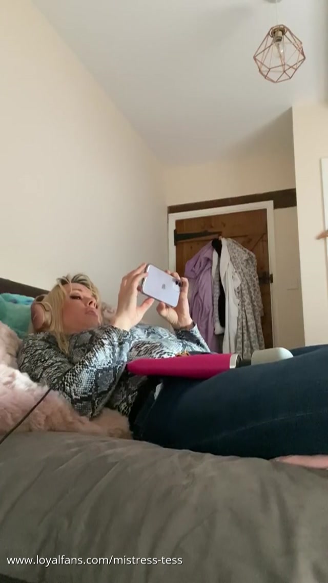 Orgasm Through Skinny Jeans Today – MISTRESS TESS 00005 Orgasm Through Skinny Jeans Today – MISTRESS TESS 00005