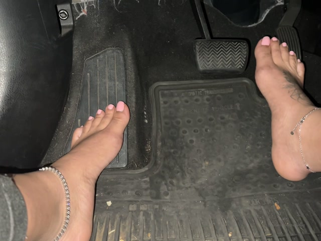 chenalfeet 04-01-2023-2734001281-New pedal pressing video LIGHT PINK STARBUST TOES that will definitely have u lea 00004