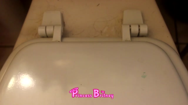 Princess Britney - Revolting Toilet Ripoff 00004 Princess Britney - Revolting Toilet Ripoff 00004
