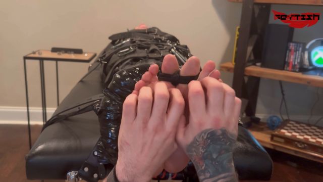 Fettish Tickle Dice Ama Rio 00003