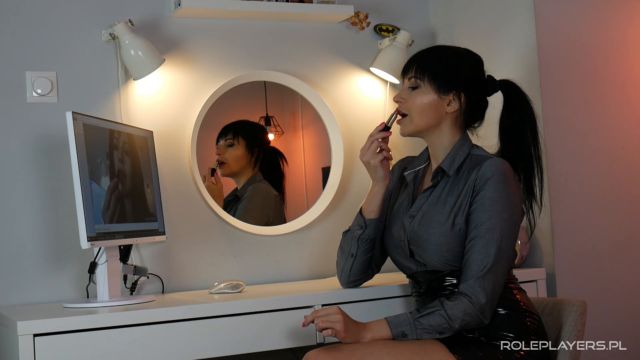 Maxi Lipz - Boss Teases Employee With Lipstick 00005 Maxi Lipz - Boss Teases Employee With Lipstick 00005