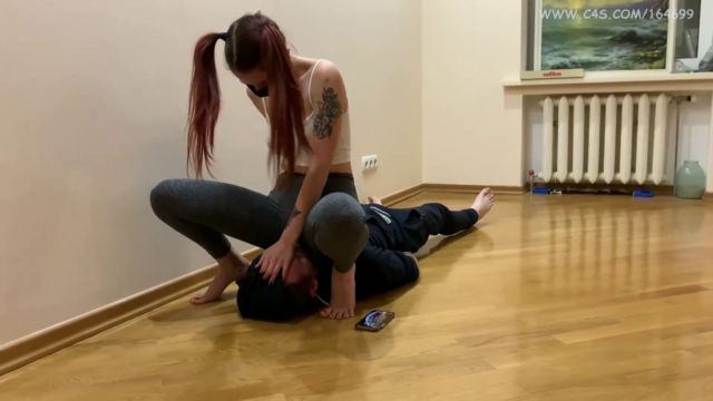 PPFemDom - Pigtailed Redhead Girl In Tight Leggings - Facesitting Femdom 00009