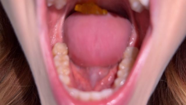 SneezeGoddess - Uvula Flex and Swallow in 4K 00015 SneezeGoddess - Uvula Flex and Swallow in 4K 00015