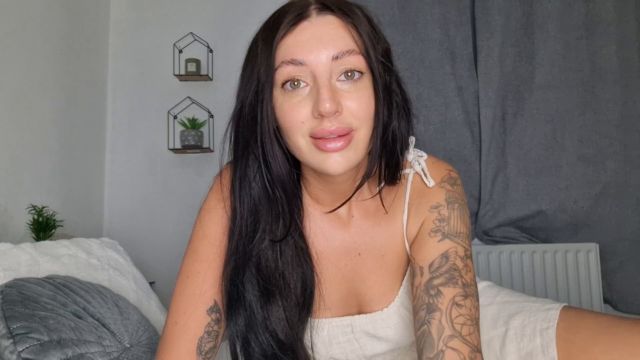 Tattooed Temptress - Mommy Loves Bully Tattooed Temptress - Mommy Loves Bully