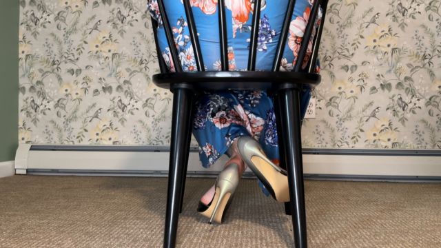 SneezeGoddess - Peeping Under Chair at Ankle Crossing in 4K 00000